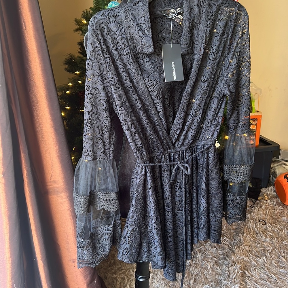Lace romper - Picture 7 of 10